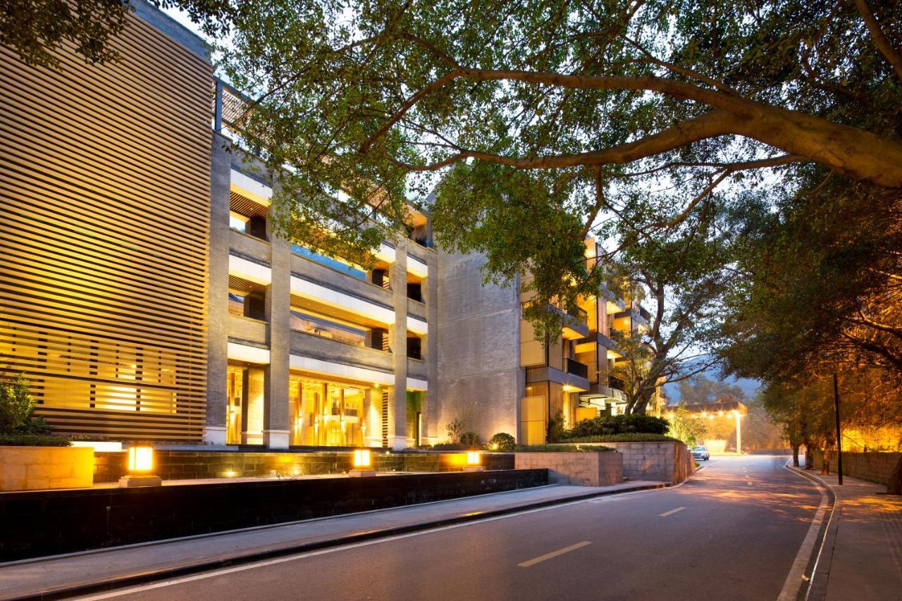 Radisson Chongqing South Hot Spring Hotell Eksteriør bilde